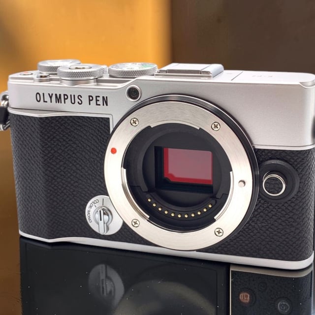 OLYMPUS PEN E-P7 ボディ "シルバー"