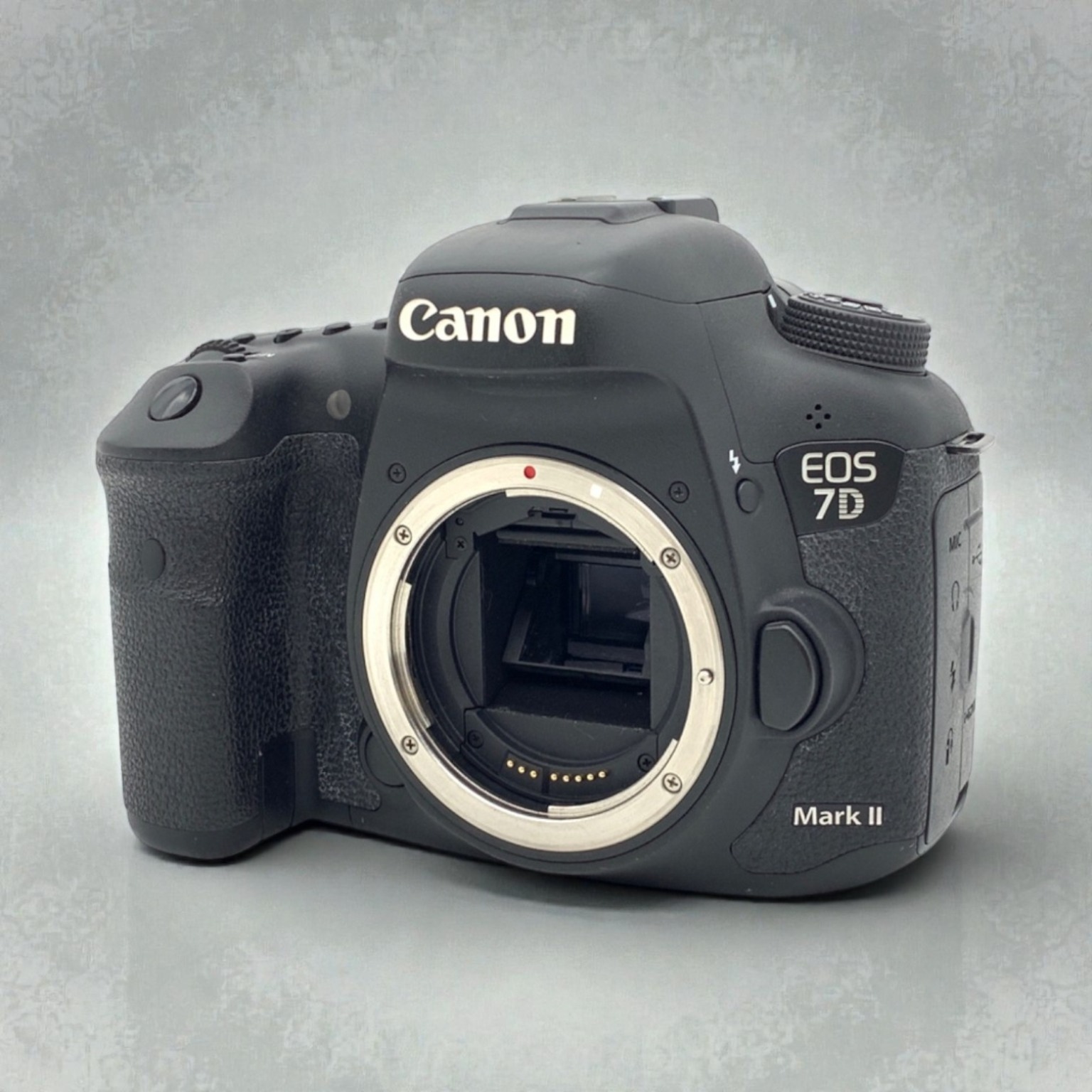 EOS 7D Mark II ボディの中古カメラを買うならみんなのカメラ 2OV3VUcWYJht