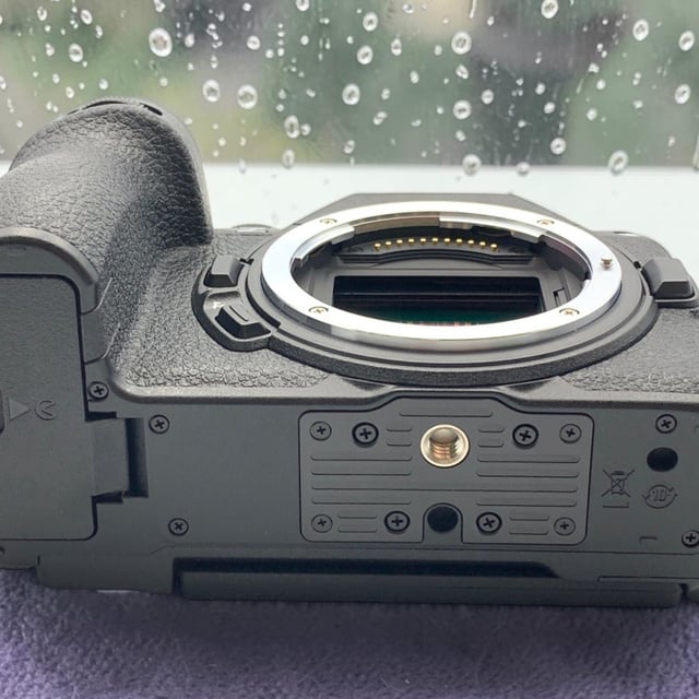 Z5II ボディ