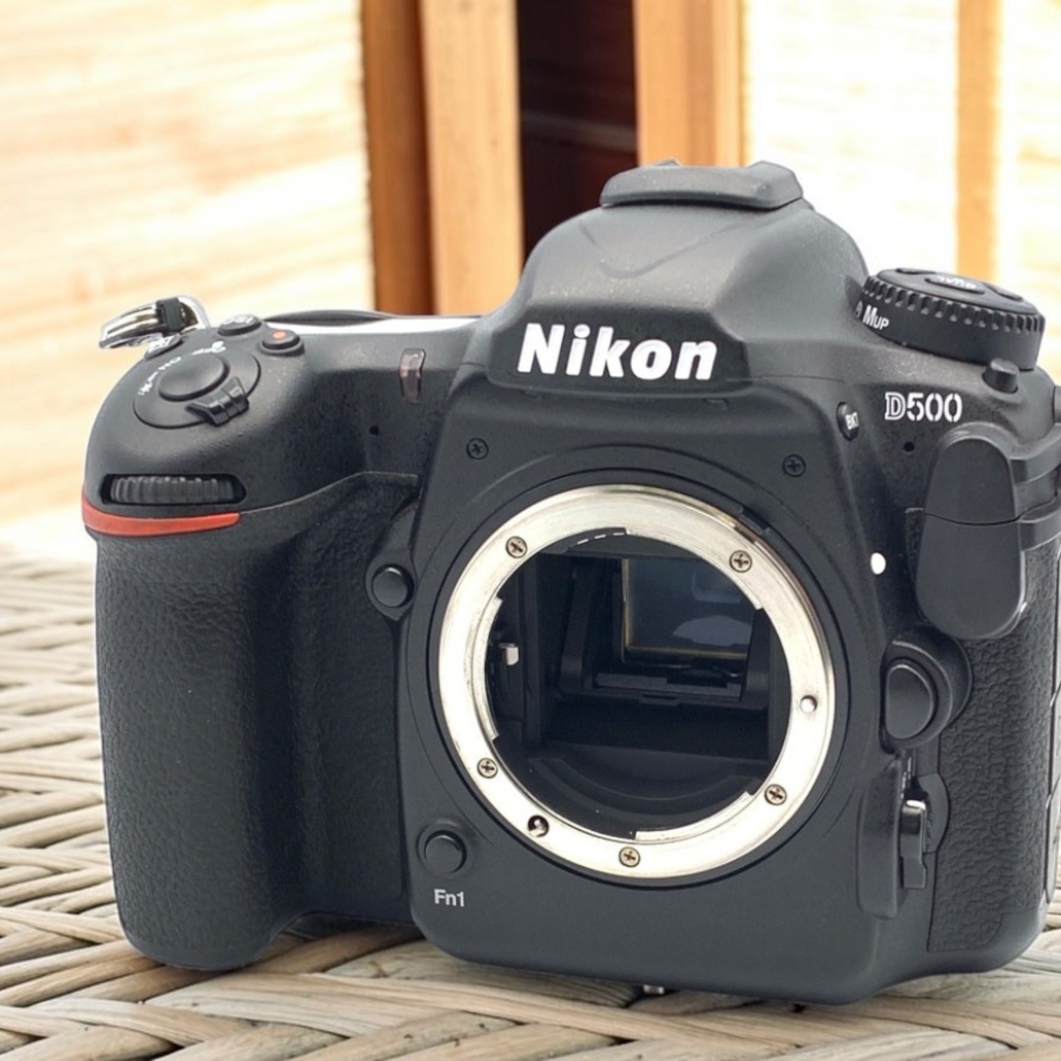ニコン D500 ボディの中古 (良品)・¥84,800 売り切れ by serlo