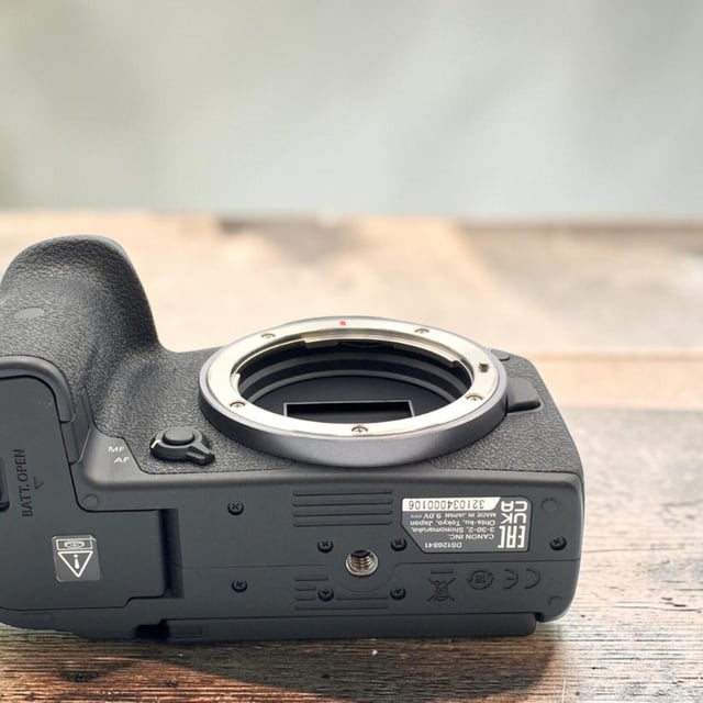EOS R7 ボディ