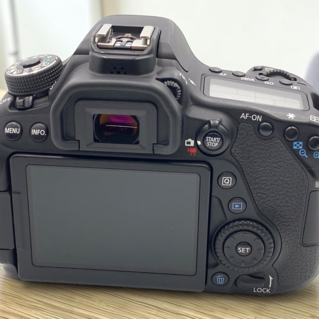 EOS 80D ボディ