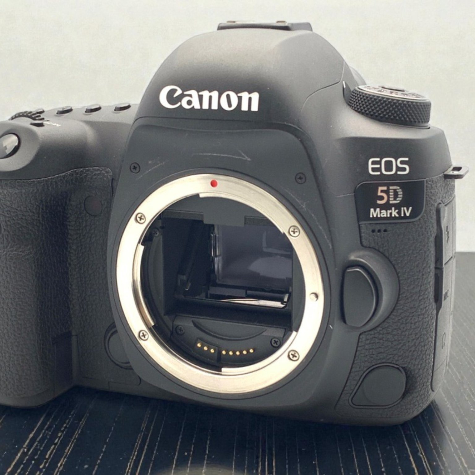 Canon EOS 5D Mark IV ボディの新品/中古を買うならみんなのカメラ