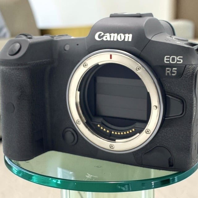 EOS R5 ボディ