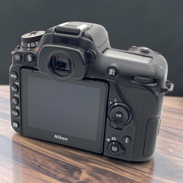 D7500 ボディ