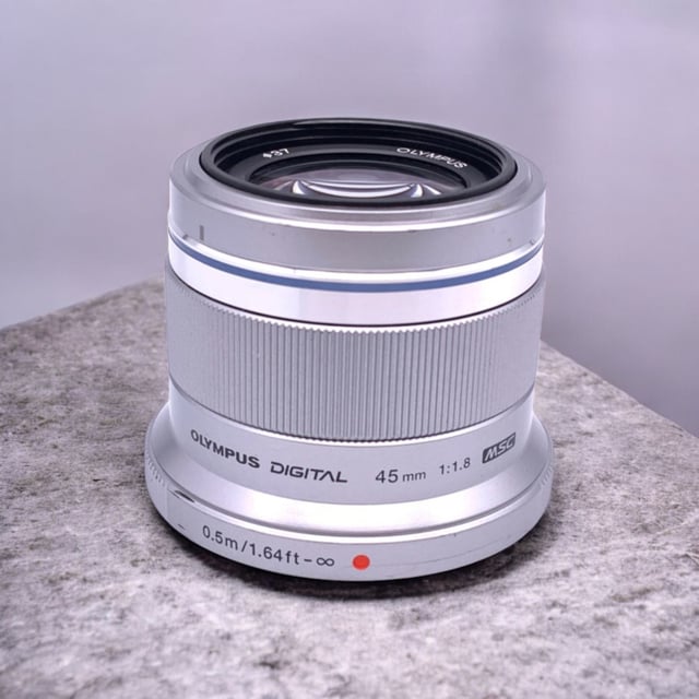 M.ZUIKO DIGITAL 45mm F1.8