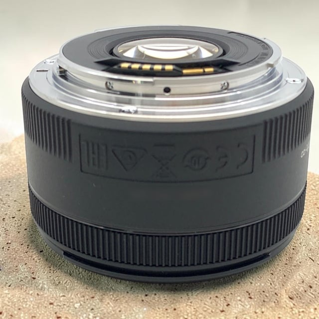 EF 50mm F1.8 STM