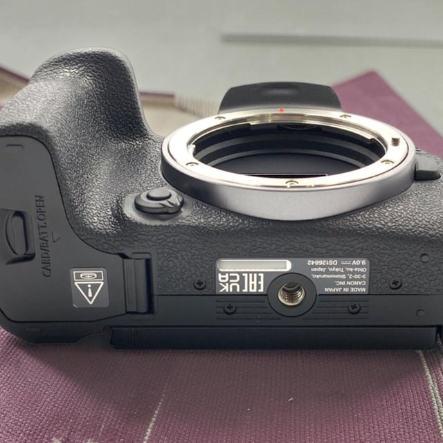 EOS R10 ボディ