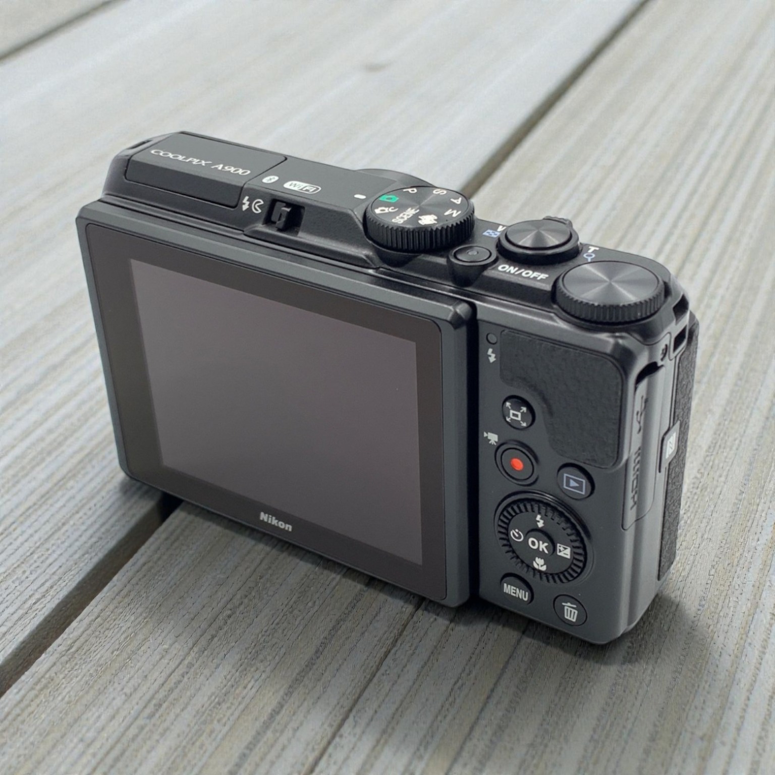 ニコン COOLPIX A900 