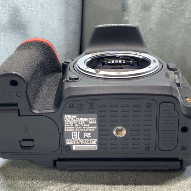 D750 ボディ