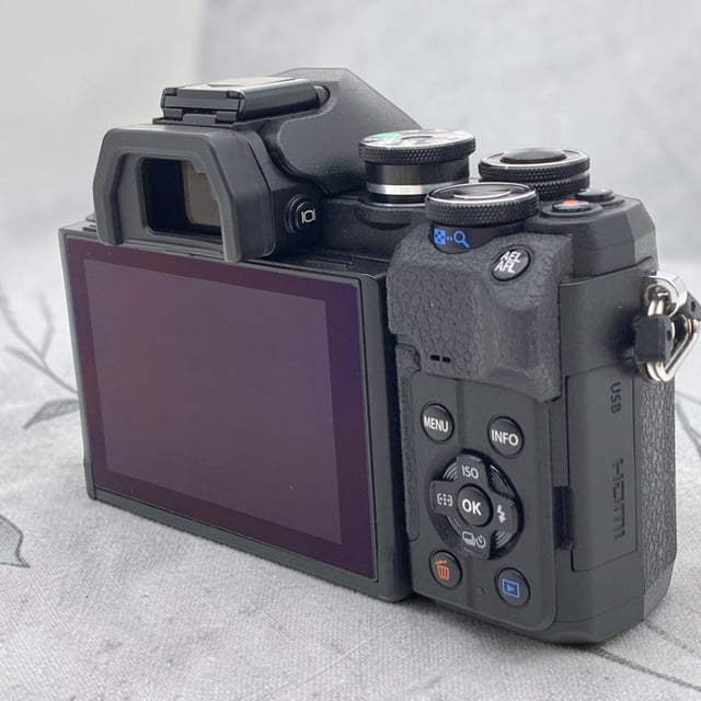 OM-D E-M10 Mark IV ボディ "ブラック"