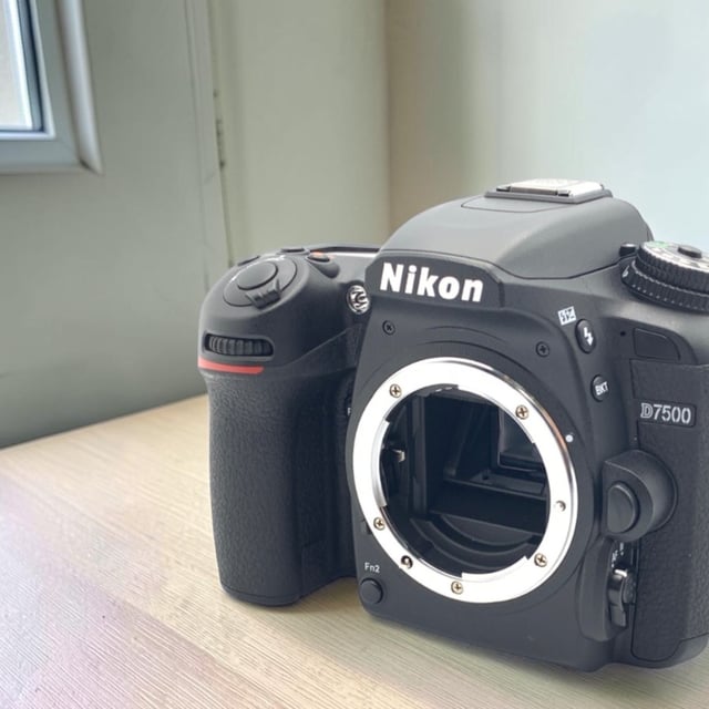 D7500 ボディ
