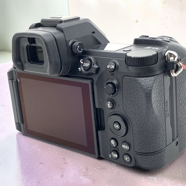Z6III ボディ