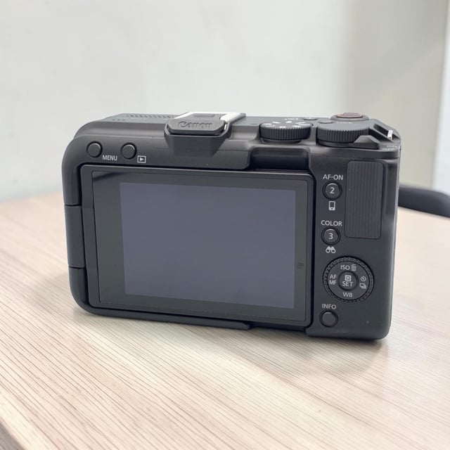 EOS R50 V ボディ "ブラック"