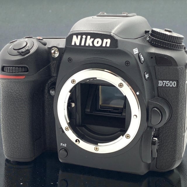 D7500 ボディ
