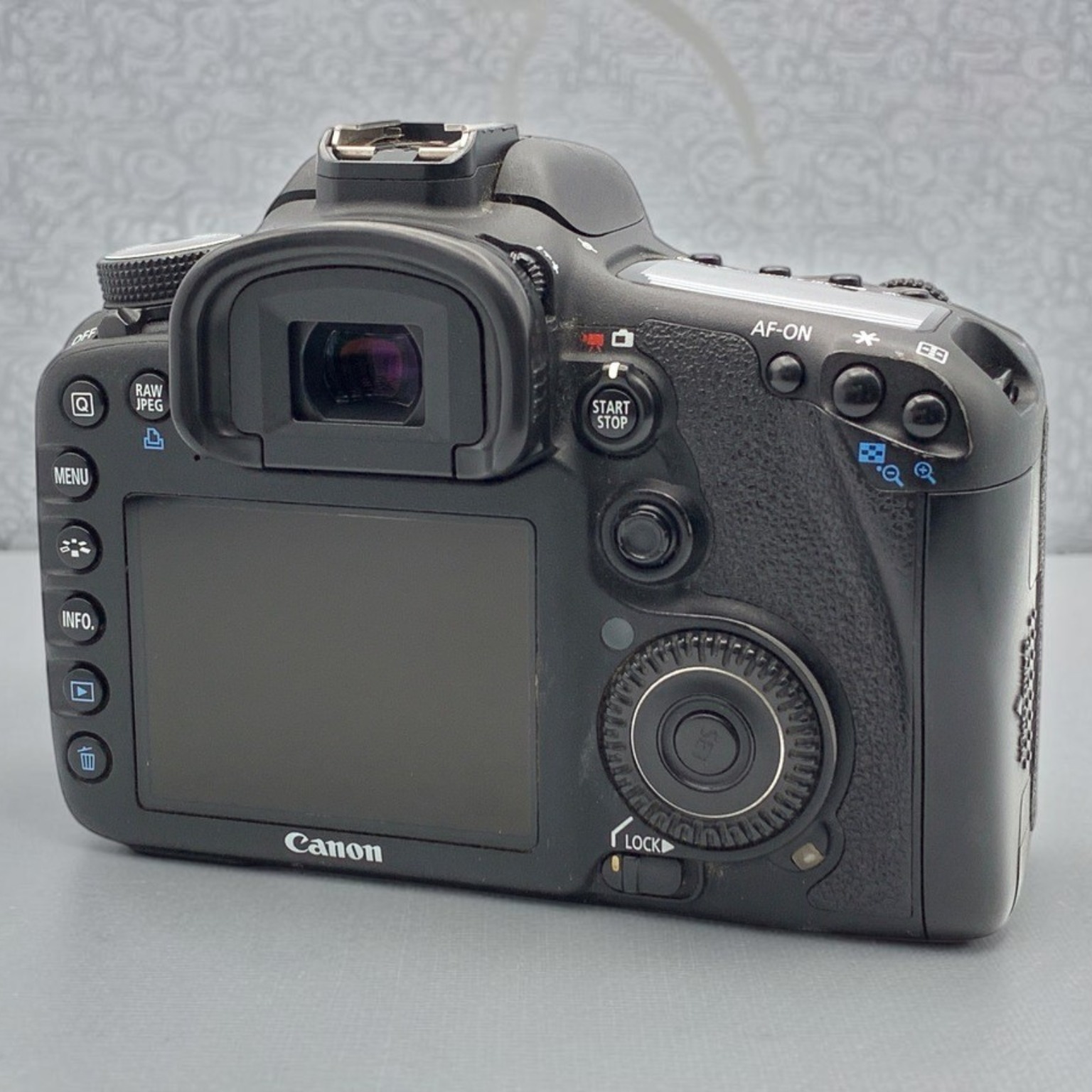 Canon EOS 7D ボディの中古 (良品)・¥13,900 by せらび | みんなのカメラ