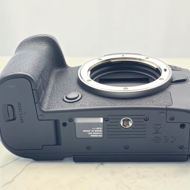 EOS R6 Mark II ボディ