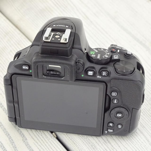 D5600 ボディ