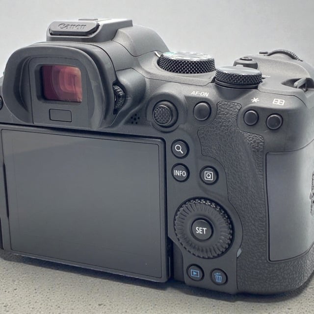 EOS R6 Mark II ボディ