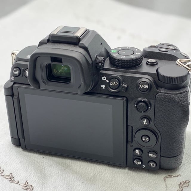 Z5II ボディ