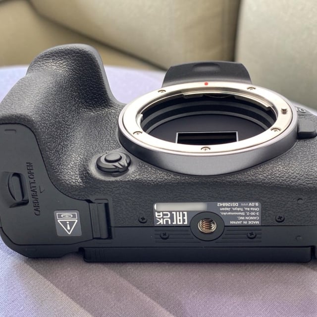 EOS R10 ボディ