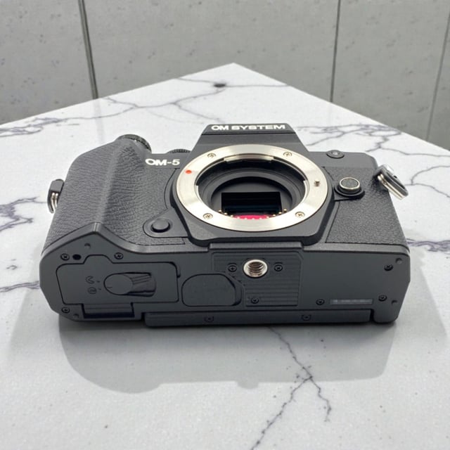 OM-5 ボディ "ブラック"