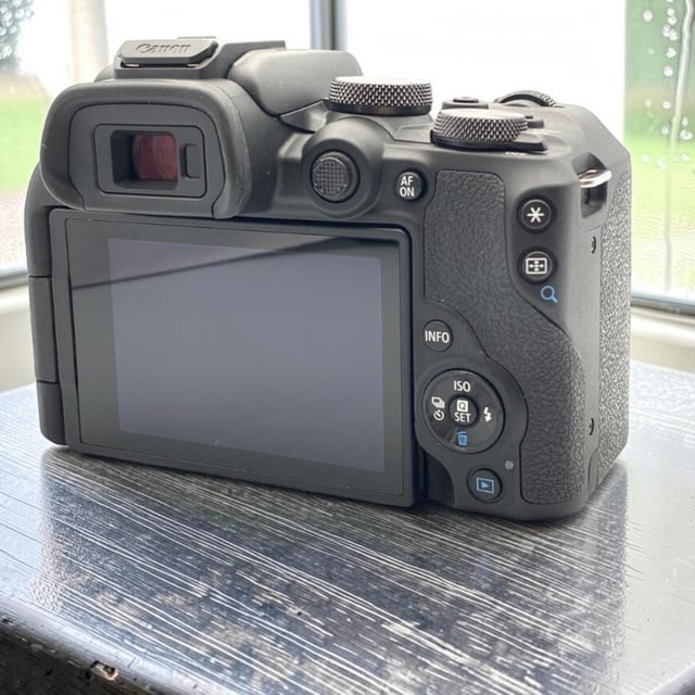 EOS R10 ボディ