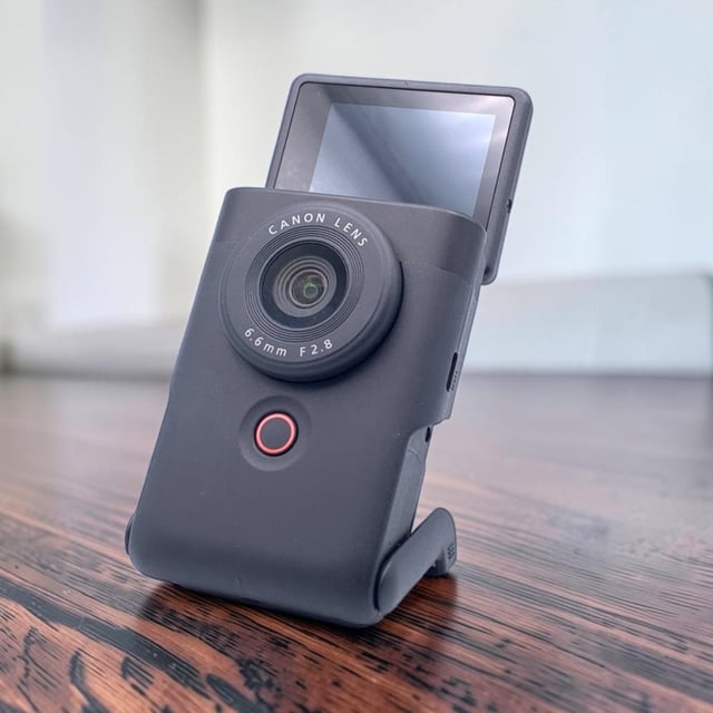 PowerShot V10