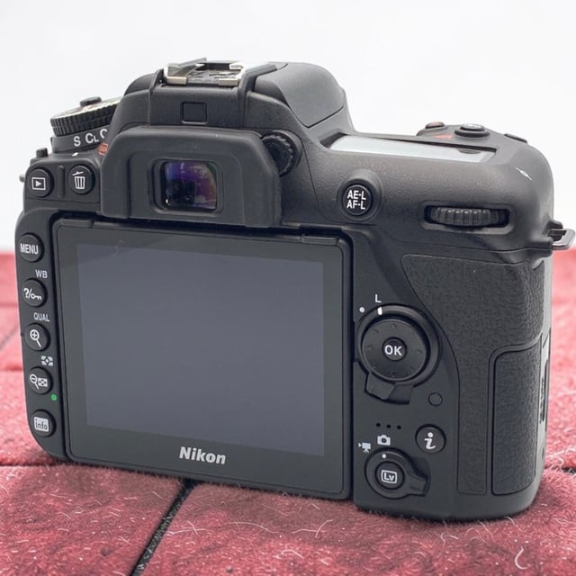 D7500 ボディ