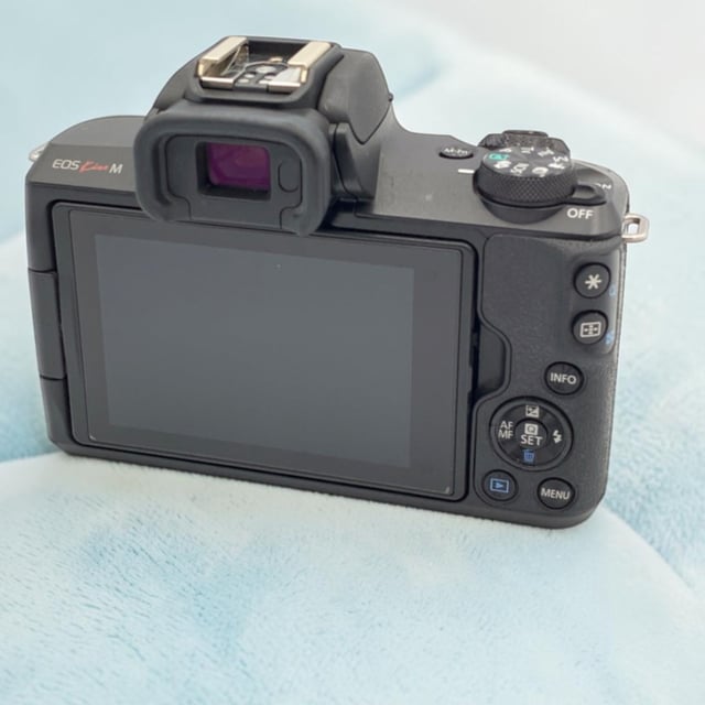 EOS Kiss M ボディ "ブラック"