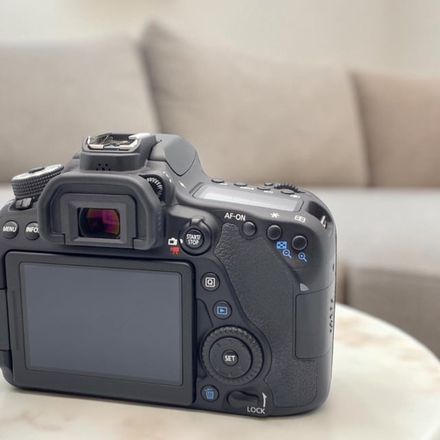 EOS 80D ボディ