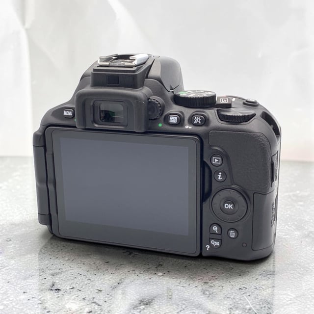 D5600 ボディ