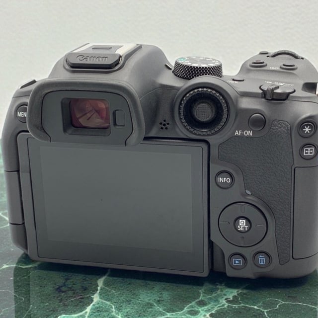 EOS R7 ボディ