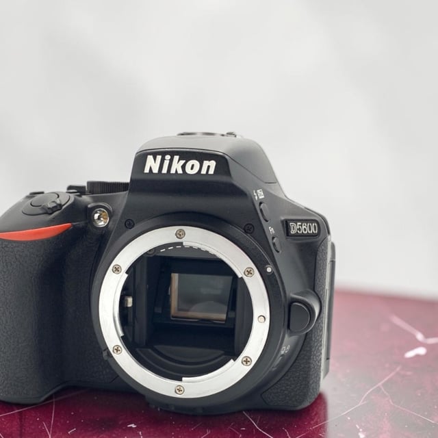 D5600 ボディ