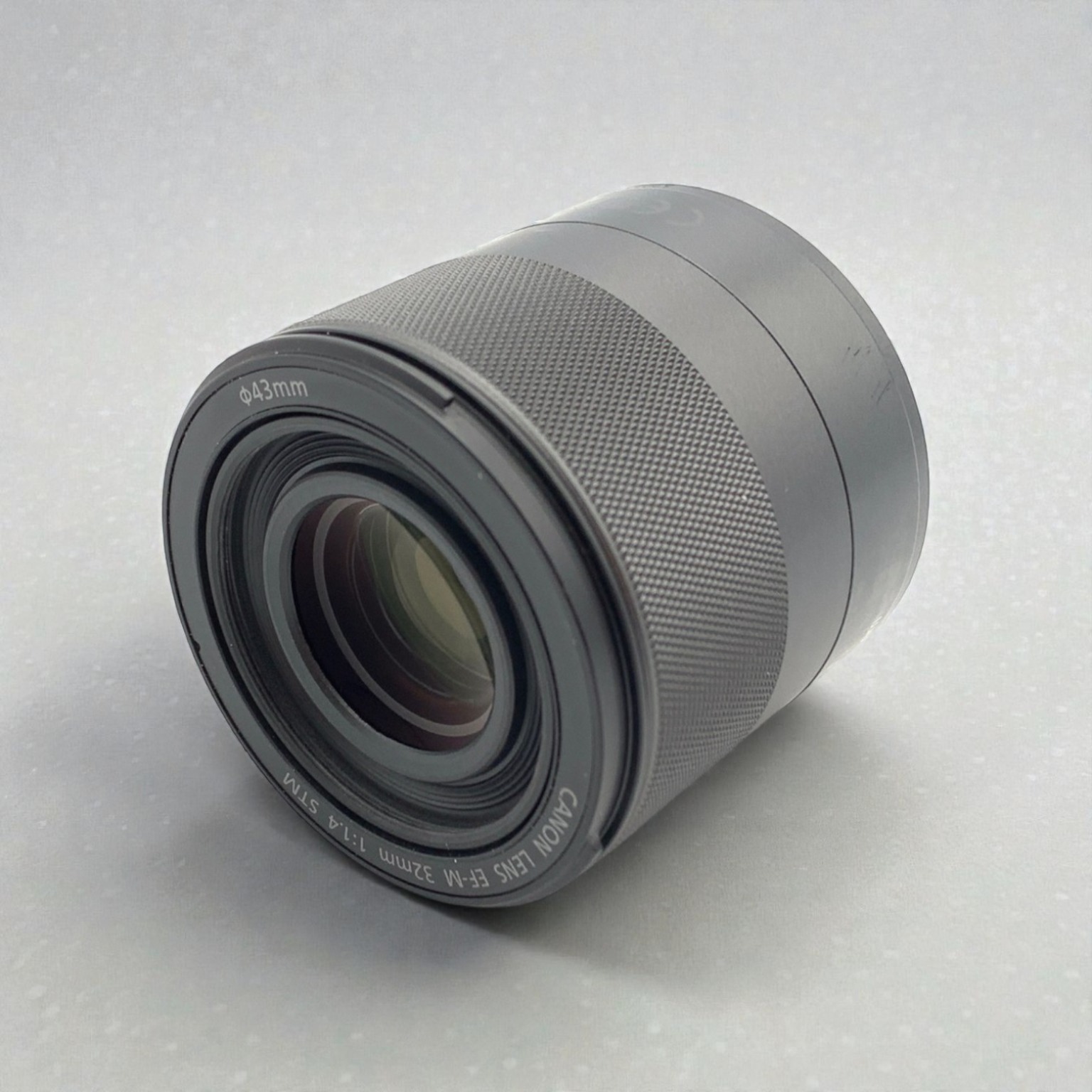 Canon EF-M32mm F1.4 STMの中古 (美品)・¥46,870 | みんなのカメラ