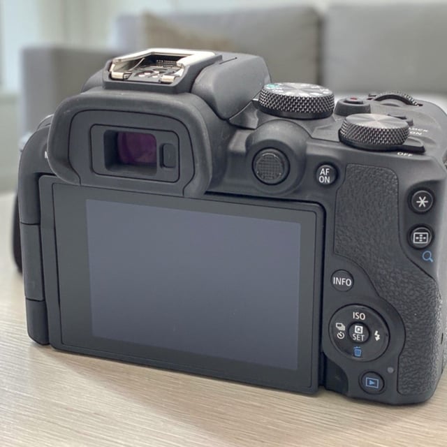 EOS R10 ボディ