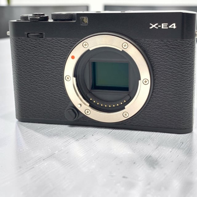 X-E4 ボディ