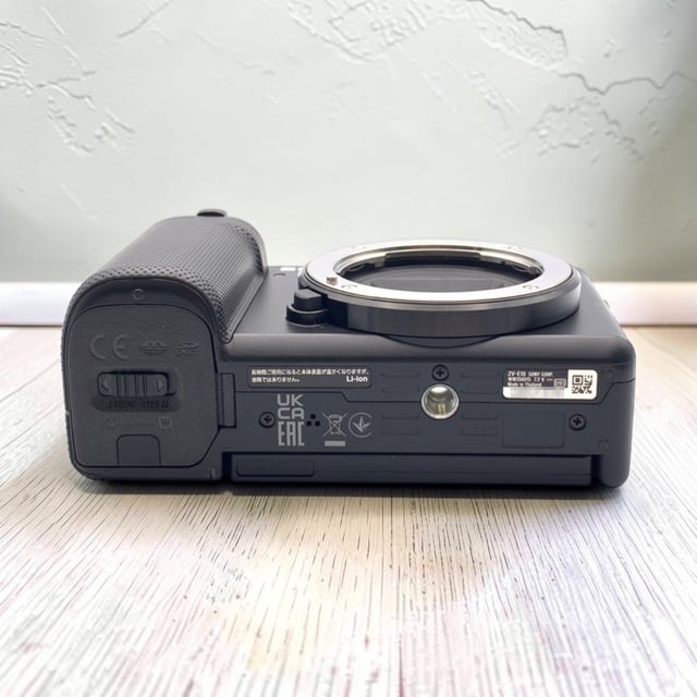 VLOGCAM ZV-E10 ボディ "ブラック"