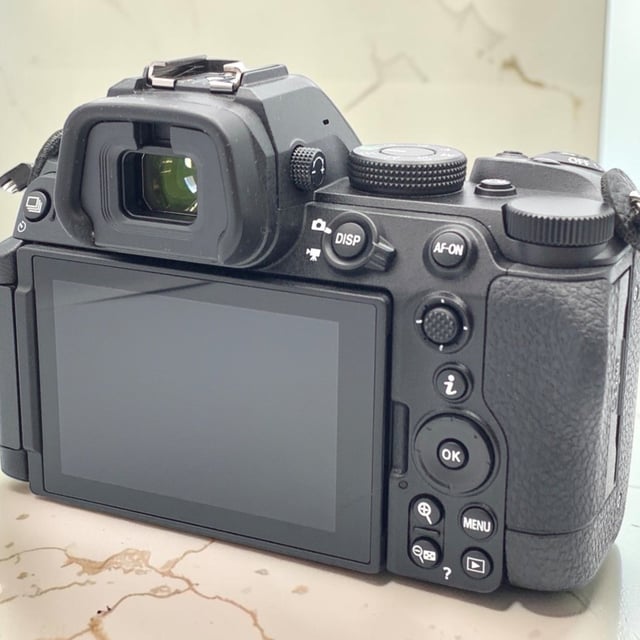 Z5II ボディ