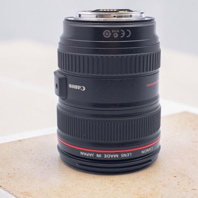 EF 24-105mm F4L IS USM