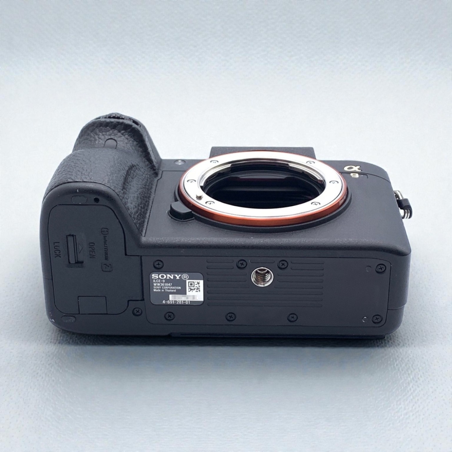 SONY α9 ILCE-9 ボディの中古 (美品)・¥182,870 | みんなのカメラ