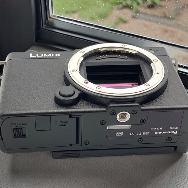 LUMIX S9(DC-S9) ボディ "ジェットブラック"