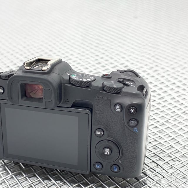 EOS R8 ボディ