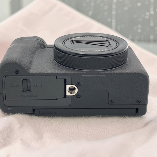 PowerShot V1