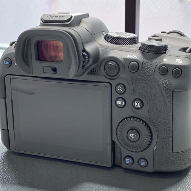 EOS R6 Mark II ボディ