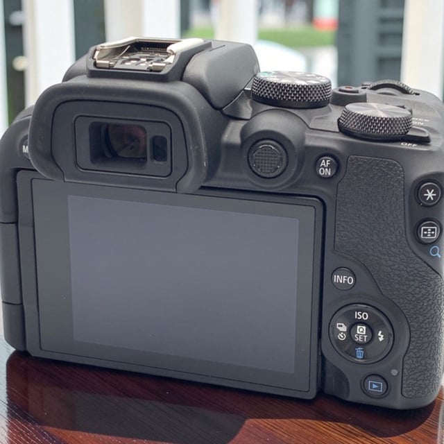 EOS R10 ボディ