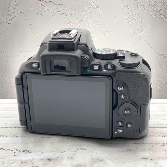 D5600 ボディ