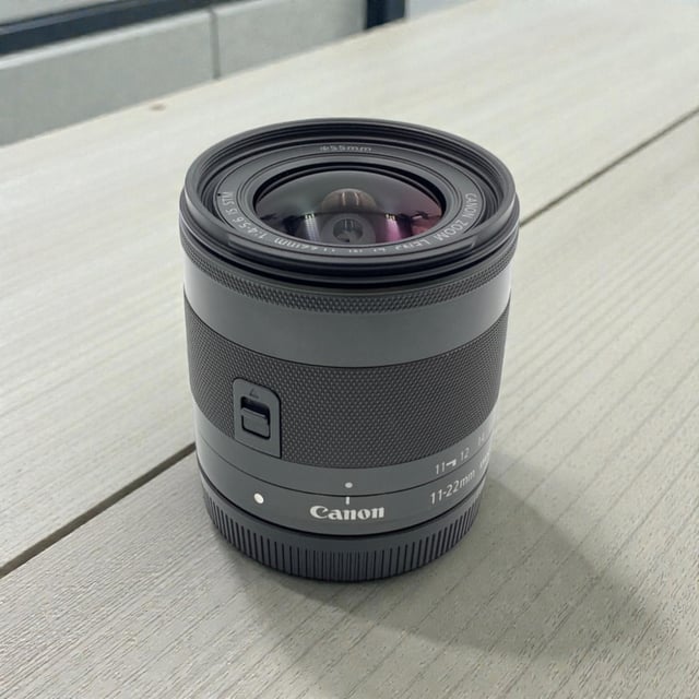 EF-M11-22mm F4-5.6 IS STM