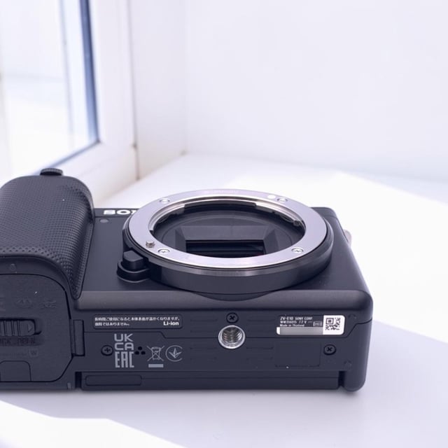 VLOGCAM ZV-E10 ボディ "ブラック"