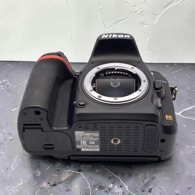 D750 ボディ